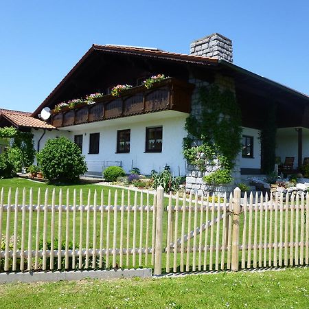 ホテルGastehaus Fischer Eschlkam エクステリア 写真