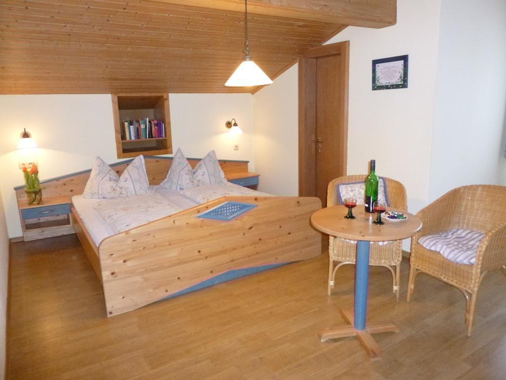 ホテルGastehaus Fischer Eschlkam 部屋 写真
